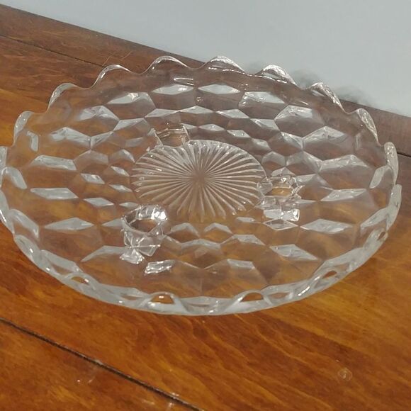 Vintage footed Glass Dish with Cube Pattern - Picture 1 of 7